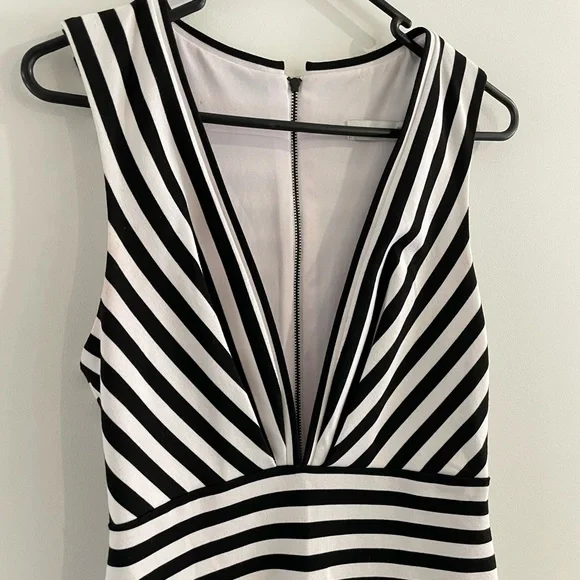 Bec & Bridge Seven Wonder Deep V Pencil Dress - Picture 6 of 11